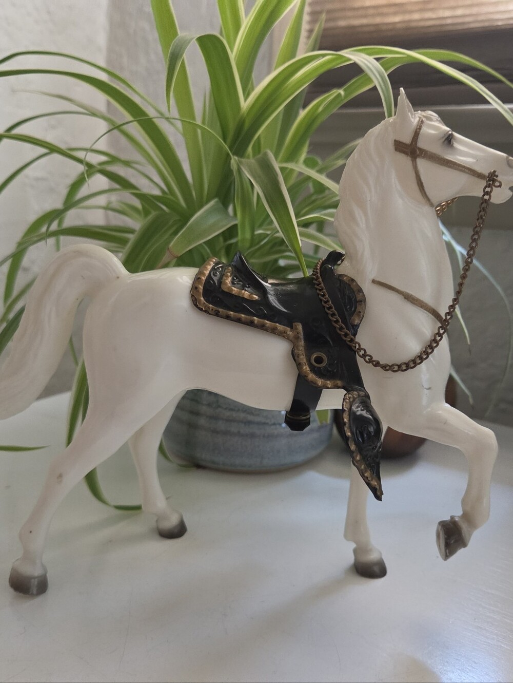 White Breyer Fury Prancer Early No Mold Marks 1950s W/ Black Saddle